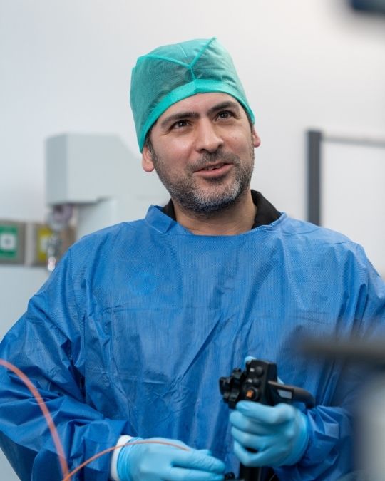 Dr. Ricardo García Sobarzo, coloproctólogo en Tijuana, especialista en colon y recto